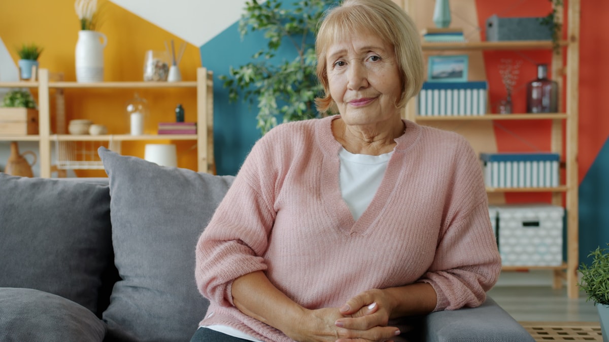 Adulto saludable con hábitos digestivos positivos
